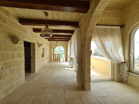 Interior. Spacious Farmhouse/Villa with large 60 SQM pool and garden In Gozo