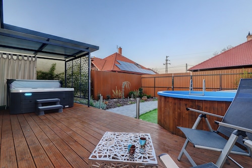 Anita Apartments a Modern Riverside Boutique Hotel