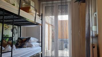 2 habitaciones, tabla de planchar con plancha y wifi gratis