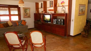 House | Living area | Flat-screen TV