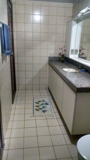 House | Bathroom