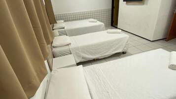 Frigobar, camas extras/dobráveis (sobretaxa), Wi-Fi de cortesia