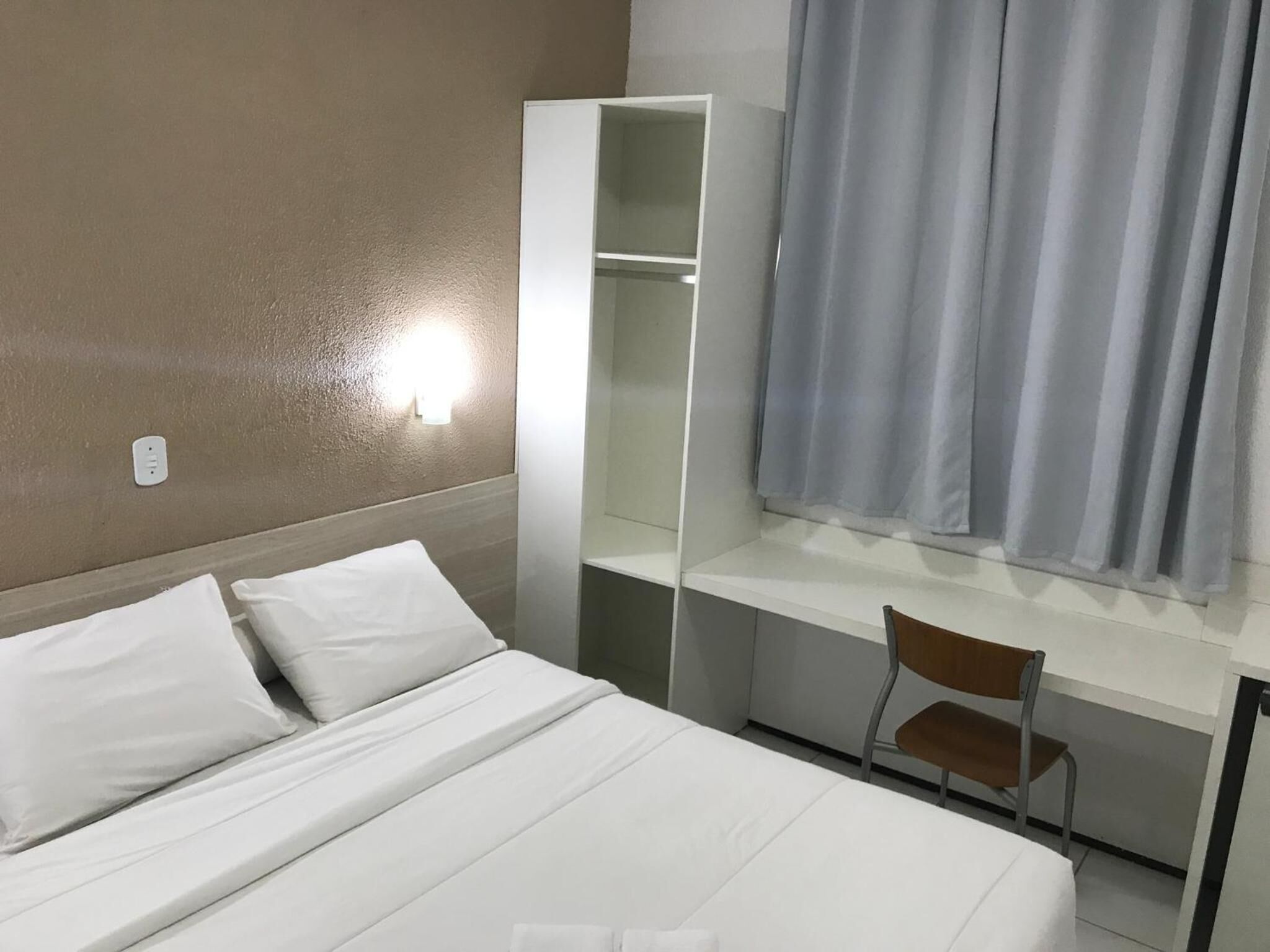executive double room | minibar, rollaway beds, free wifi, bed sheets