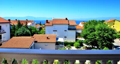 Apartment REA 4 + 2 **** With balcony and sea view, air conditioning