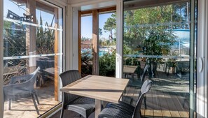 Dining - Apptmt avec accès piscine | A quelques pas du lac! (Parentis-en-Born)