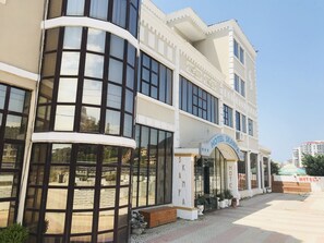 Exterior - Hotel Skampa (Golem)