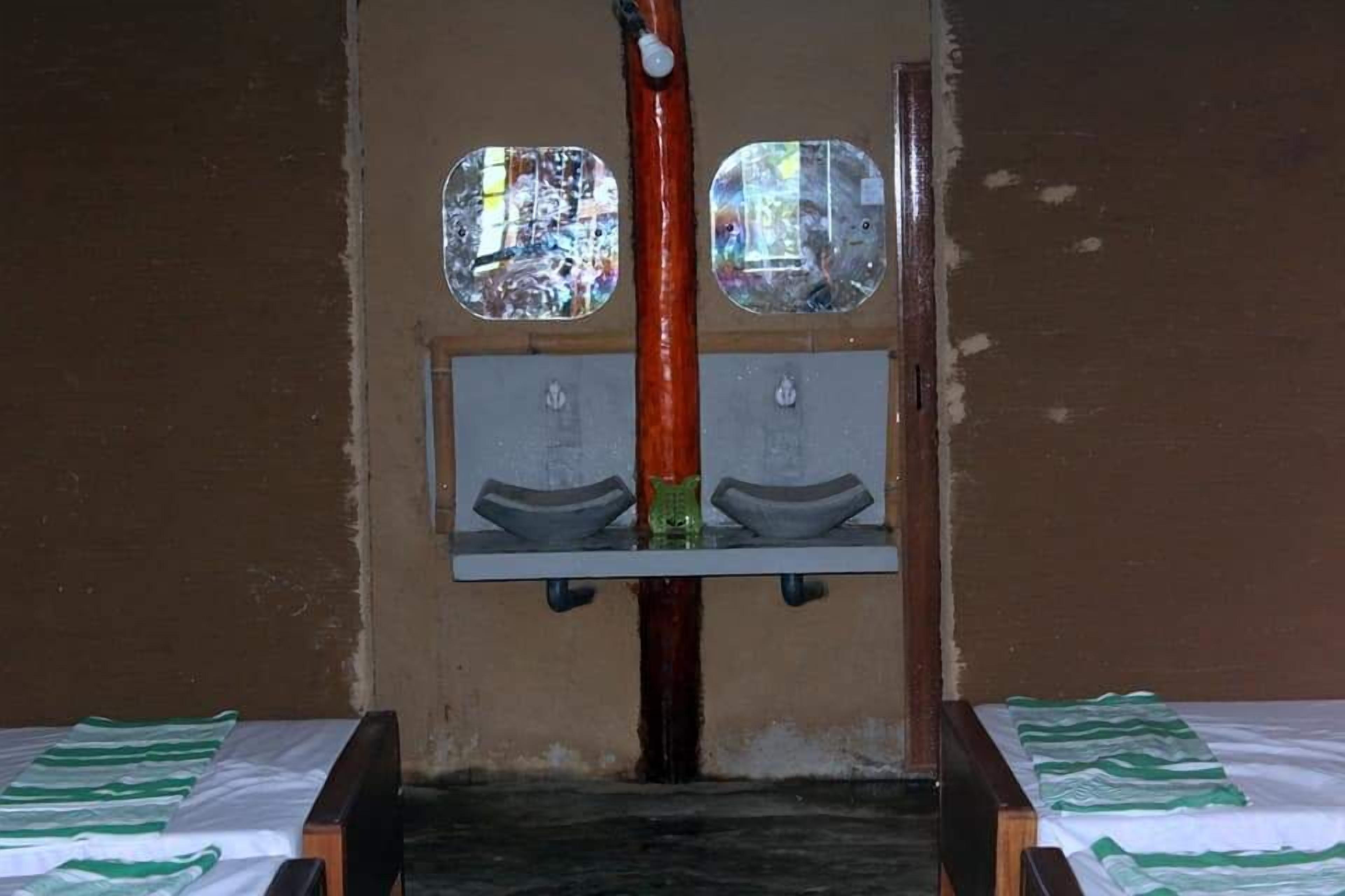 Cribs/infant beds, bed sheets