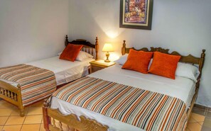 Basic Triple Room, 1 Double Bed
