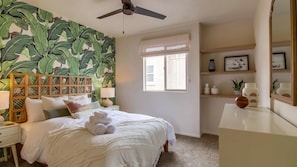 3 bedrooms, iron/ironing board, WiFi, bed sheets