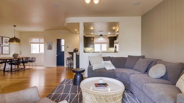 TV, fireplace, video games, stereo