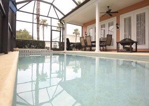 Outdoor pool, a heated pool, pool loungers - Luxury Villa, 5 Bedrooms: Minutes from Disney & in the Reunion resort (Reunion)