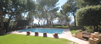 Beautiful Villa in the heights of Cannes