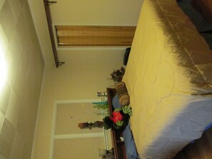 3 bedrooms, iron/ironing board, Internet, bed sheets