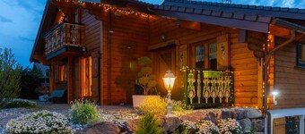 Vakre Chalet "La Feigne på vann"