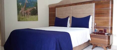 6 bedrooms, in-room safe, WiFi