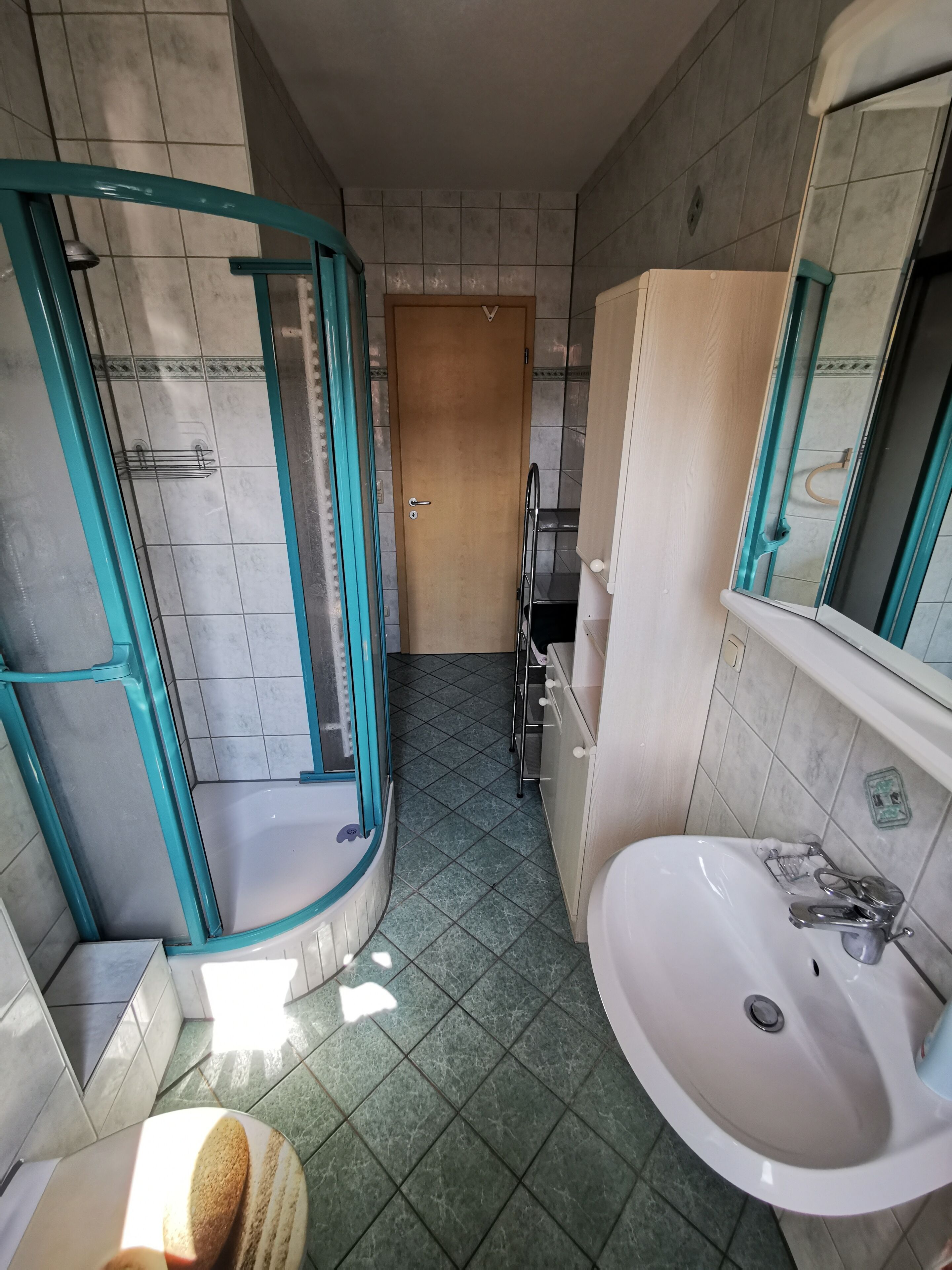 風筒、提供毛巾、廁紙