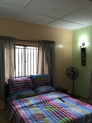 3 bedrooms, Egyptian cotton sheets, premium bedding, pillow-top beds