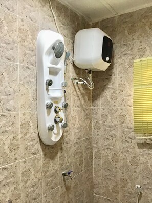 Douche de la salle de bain