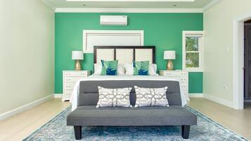 4 habitaciones, tabla de planchar con plancha y cuna de viaje