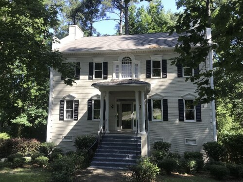 Professional, Travelers Haven , 1 bdrm, living room, private shower free parking