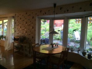 تناول الطعام