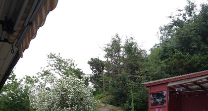 Schöne Ferienunterkunft außerhalb von Göteborg, in der Nähe von Stadt, Meer und Natur.
