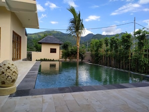 Private pool