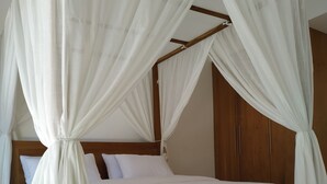 Unclassified image, 4 of 15, button - Edelweiss villa (Karangasem)