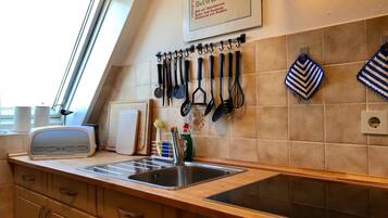 Kühlschrank, Mikrowelle, Ofen