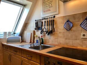 Kühlschrank, Mikrowelle, Ofen