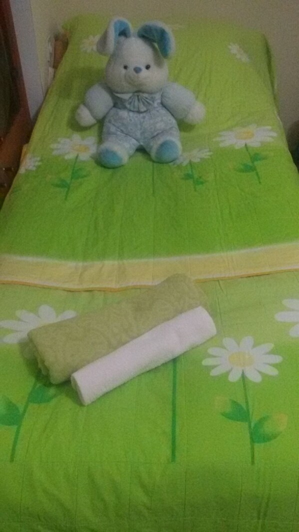 1 bedroom, iron/ironing board, Internet, bed sheets - Isk Home. Isk Home apartment with a balcony is located in Tbilisi (Georgia)