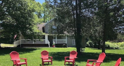 Retiro en el río: Casa recién remodelada en el río y minutos de Cave Run