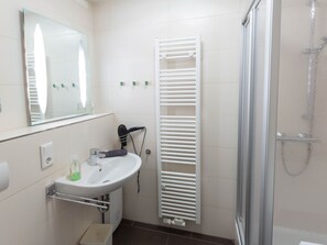 Shower, soap - Vacation home Marisol, holiday apartment rental North Sea - Holiday home Marisol (Varel)