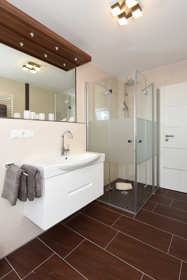 مجففات شعر، مناشف