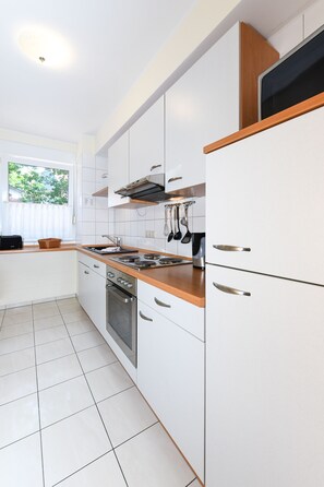 Køleskab, mikrobølgeovn, ovn, opvaskemaskine