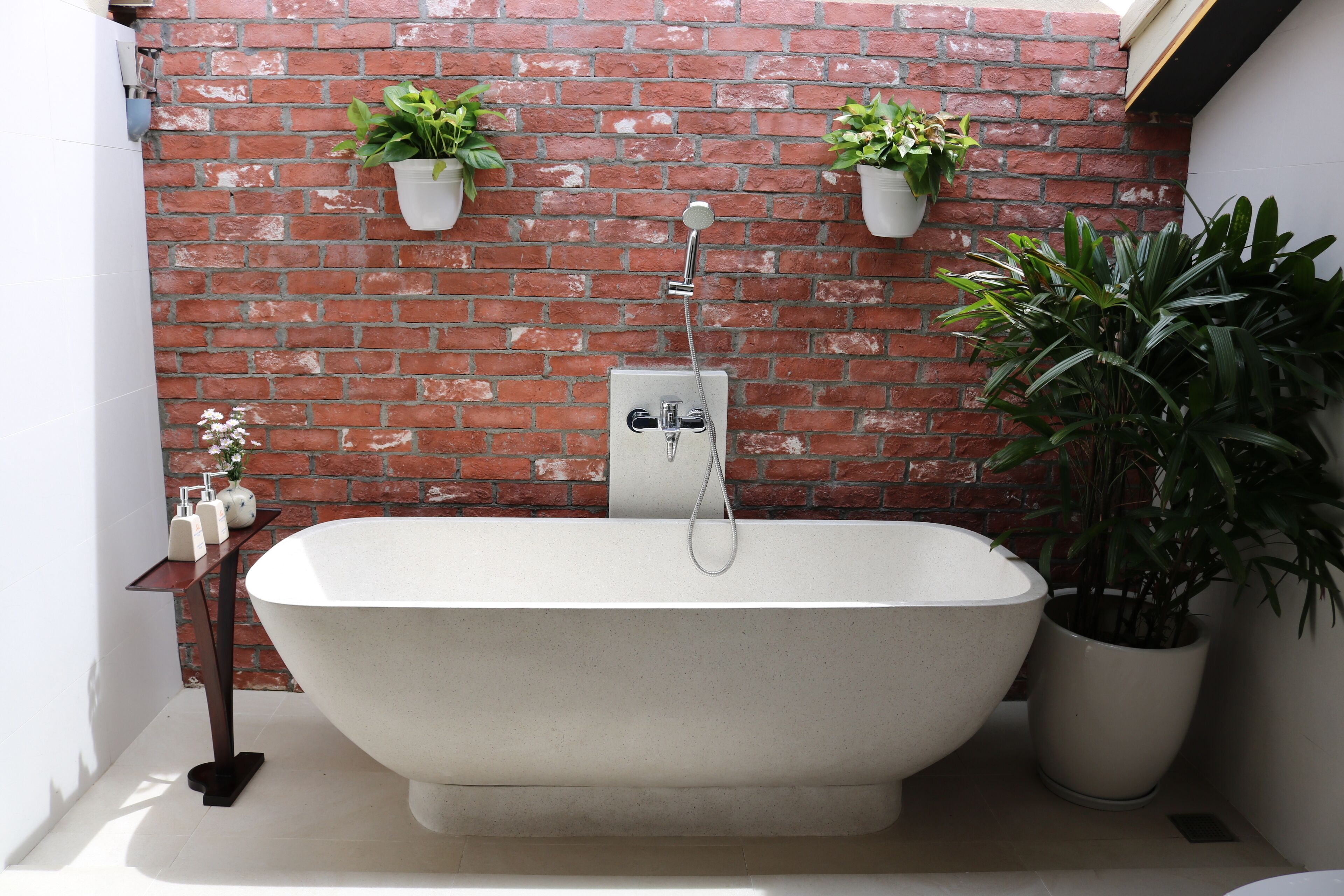 deluxe loft | bathroom | separate bathtub and shower, hydromassage showerhead, free toiletries