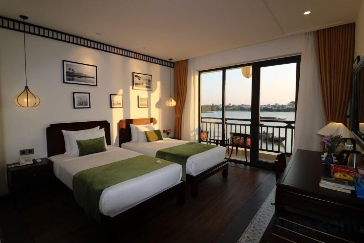 Deluxe Twin Room, River View
