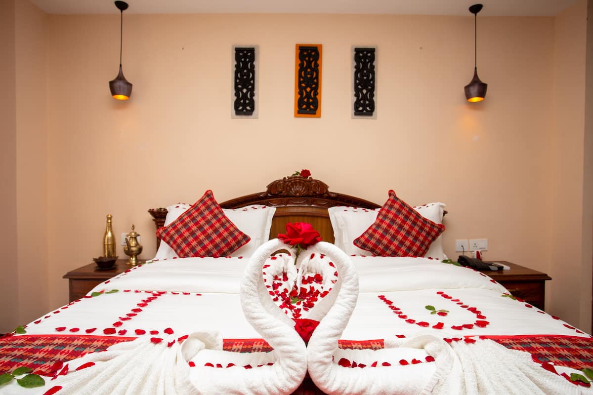 Honeymoon-Suite, 1 King-Bett | Minibar, Schreibtisch, laptopgeeigneter Arbeitsplatz