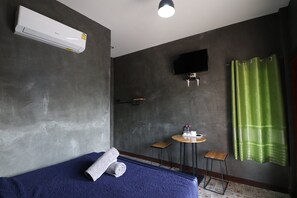 Classic House | Hypo-allergenic bedding, blackout drapes, free WiFi, bed sheets - Banphu Resort (Klaeng)