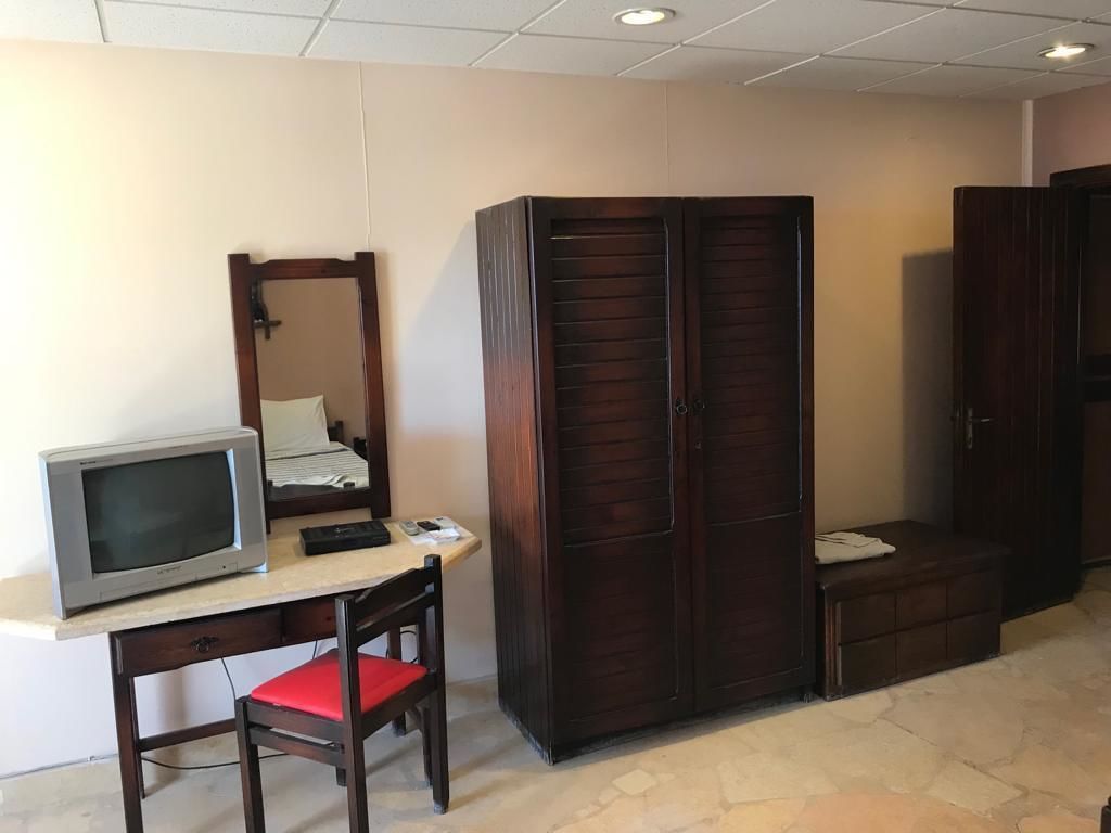 Iron/ironing board, free WiFi