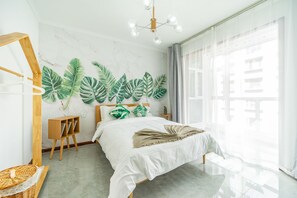 Familienapartment, 3 Schlafzimmer | 3 Schlafzimmer, Schreibtisch, Verdunkelungsvorhänge, kostenloses WLAN