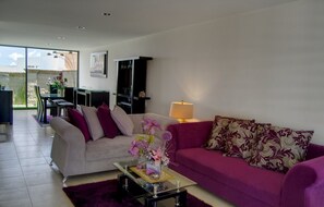 Exclusive House, 3 Bedrooms | Living room - Hermosa Casa Lomas de Angelopolis (Puebla)