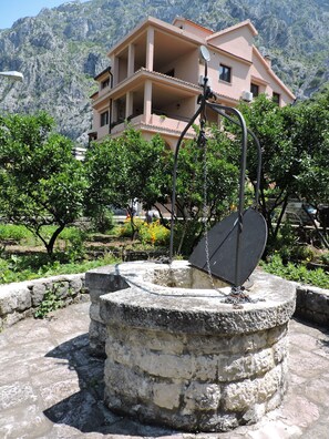 Exterior - Apartments & Rooms Vanja (Kotor)