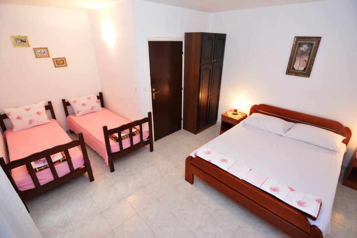 Family Apartment, Sea View | Desk, iron/ironing board (on request), WiFi (free), bed sheets