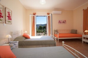 Deluxe Cottage | Desk, blackout drapes, soundproofing, iron/ironing board - Traditional Kefalonian Home Regina (Kefalonia)