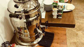 Tägliches inbegriffenes Frühstücksbuffet