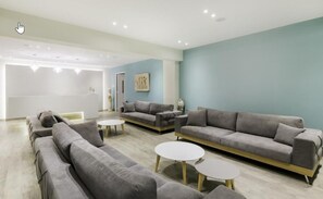 로비 좌석 공간