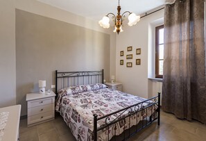 4 chambres, fer et planche Ă repasser, Wi-Fi, draps fournis