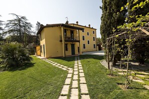 Exterior - Apartment 4 "Nessundorma" a magical atmosphere in the Tuscan countryside (Lucca)