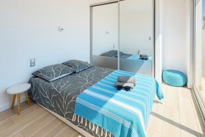 1 chambre, fer et planche à repasser, Wi-Fi gratuit, draps fournis